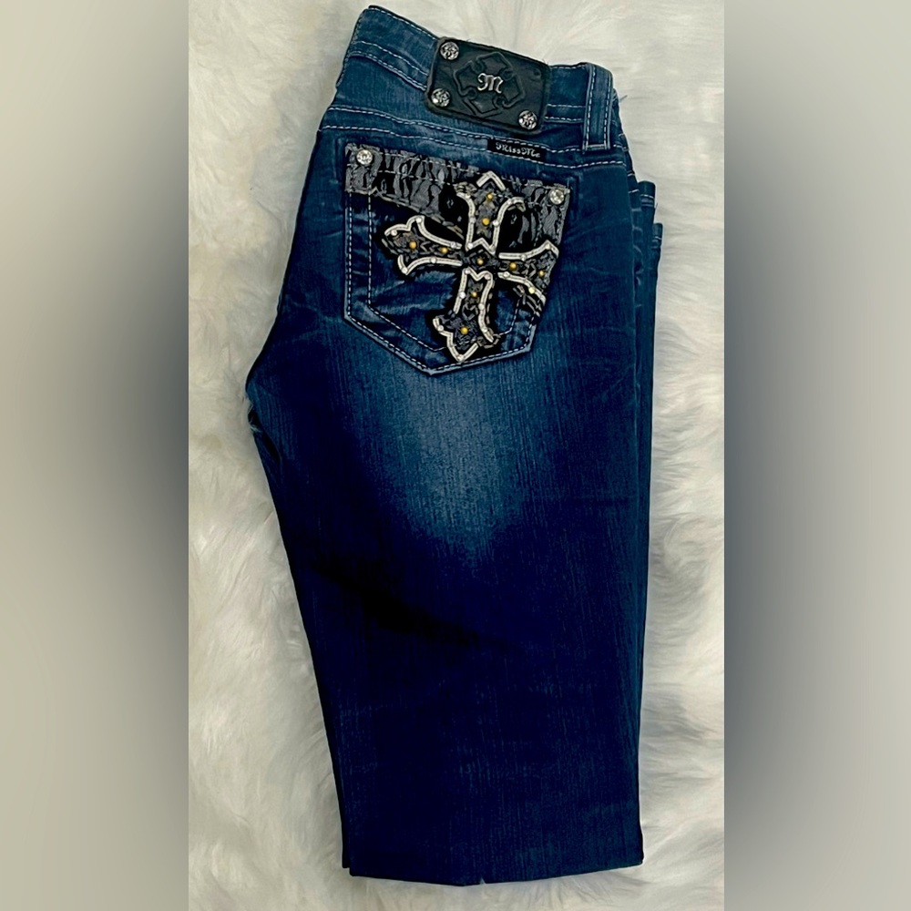 Miss Me Cross with Lace Back Pocket, Boot Cut, Size 28